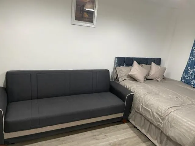 Luxury Leytonstone Studio Flat London 0*,  Großbritannien